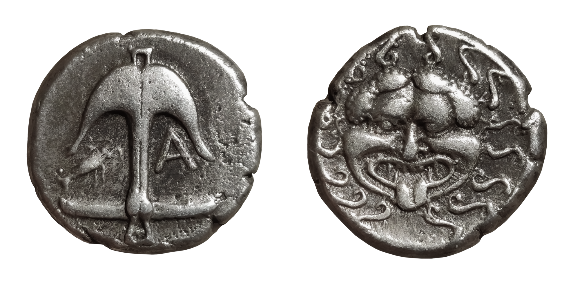   Legendarna drachma z Meduzą