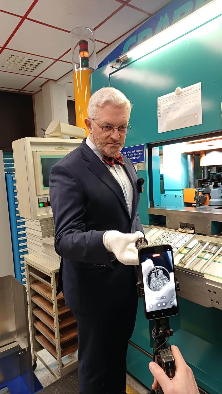 Wybita srebrna moneta kolekcjonerska