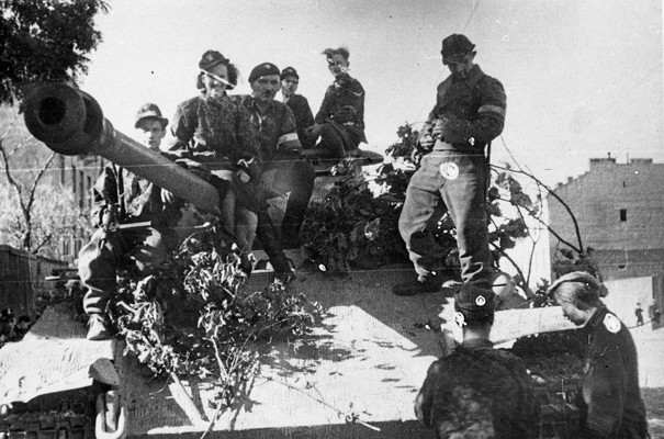 Powstanie warszawskie - czołg Panther z plutonu pancernego