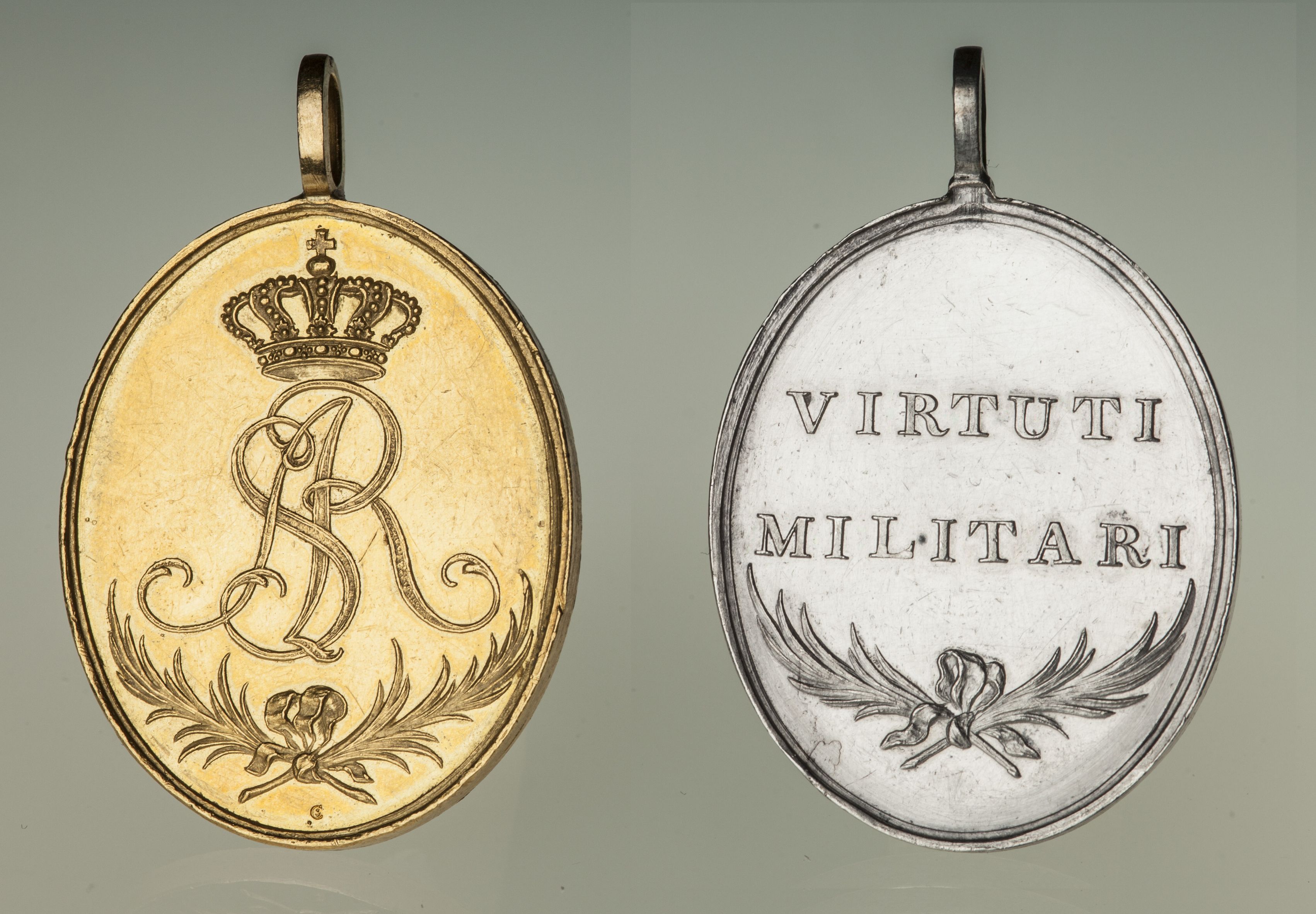 Mennica Warszawska - złoty i srebrny medal „Virtuti Militari