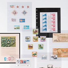 arkusze banknoty znaczki