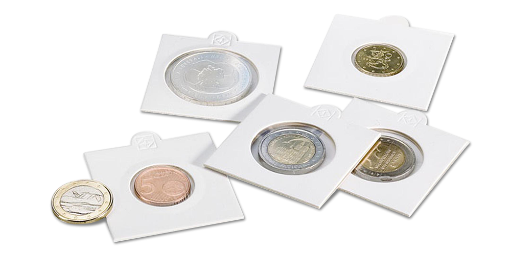 Białe holdery na monety