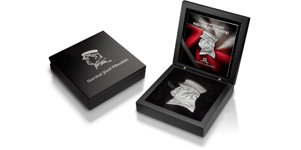 Józef Piłsudski - srebrna moneta 3D z pudełkiem i Certyfikatem Autentyczności