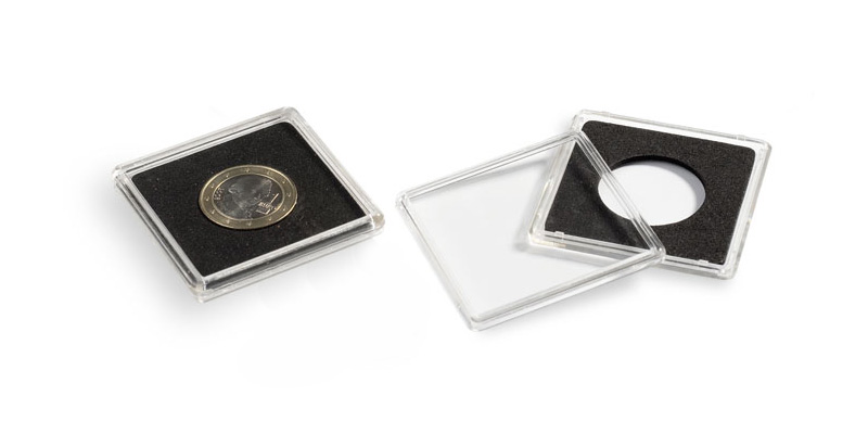 Kwadratowa kapsuła na monety o średnicy 28 mm.