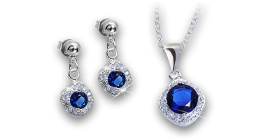 Zestaw biżuteryjny - zawieszka i kolczyki ozdobione kryształkami Swarovskiego